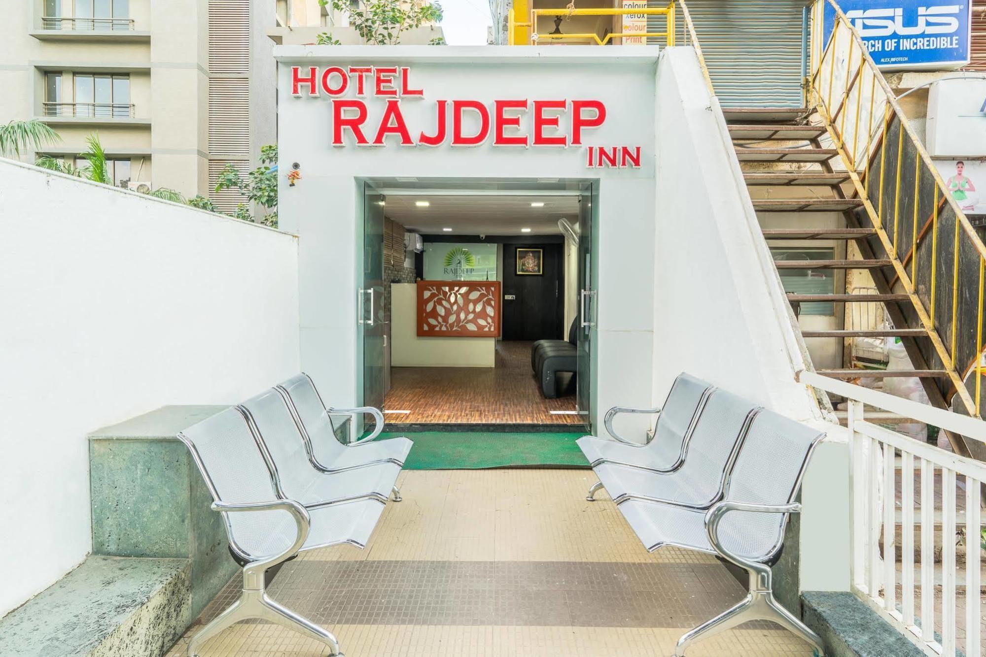 Hotel Rajdeep Inn Ахмедабад Экстерьер фото